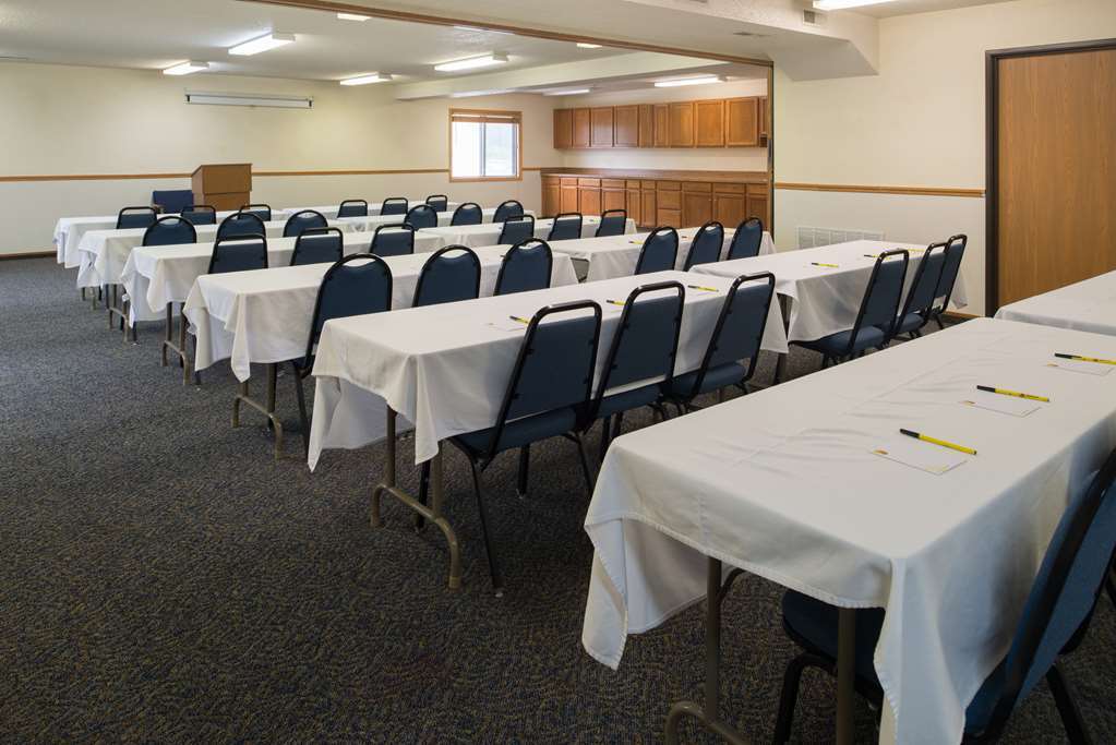 Super 8 By Wyndham Lincoln North Hotel Facilities photo