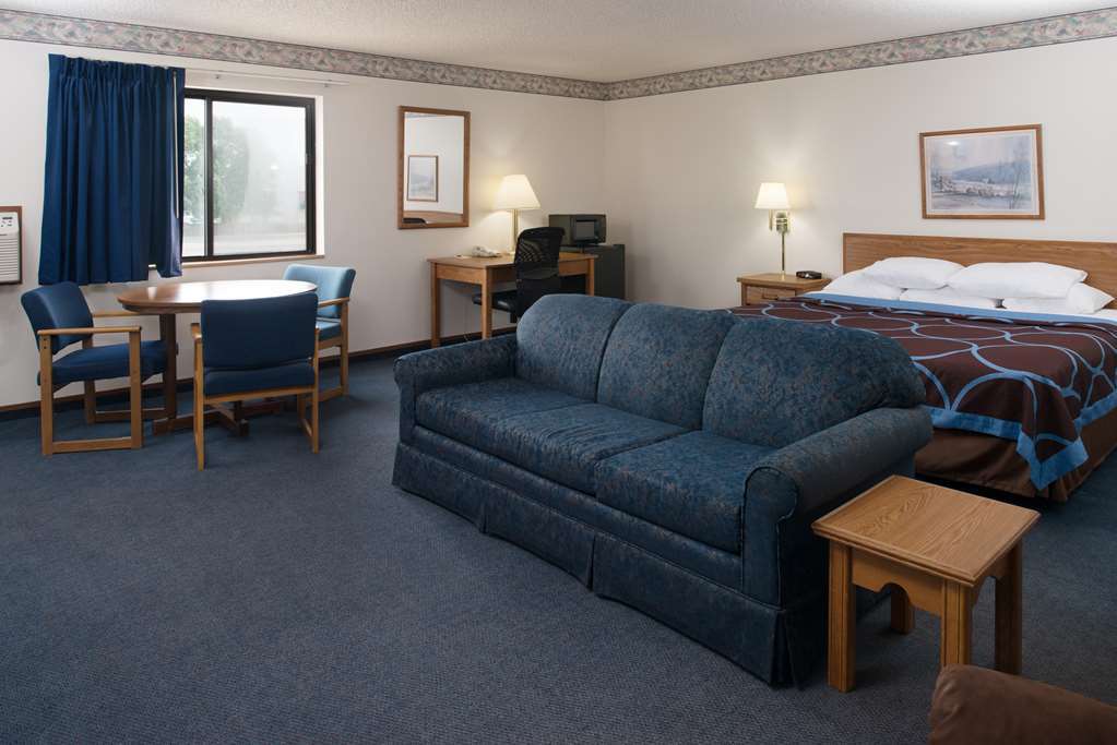Super 8 By Wyndham Lincoln North Hotel Room photo